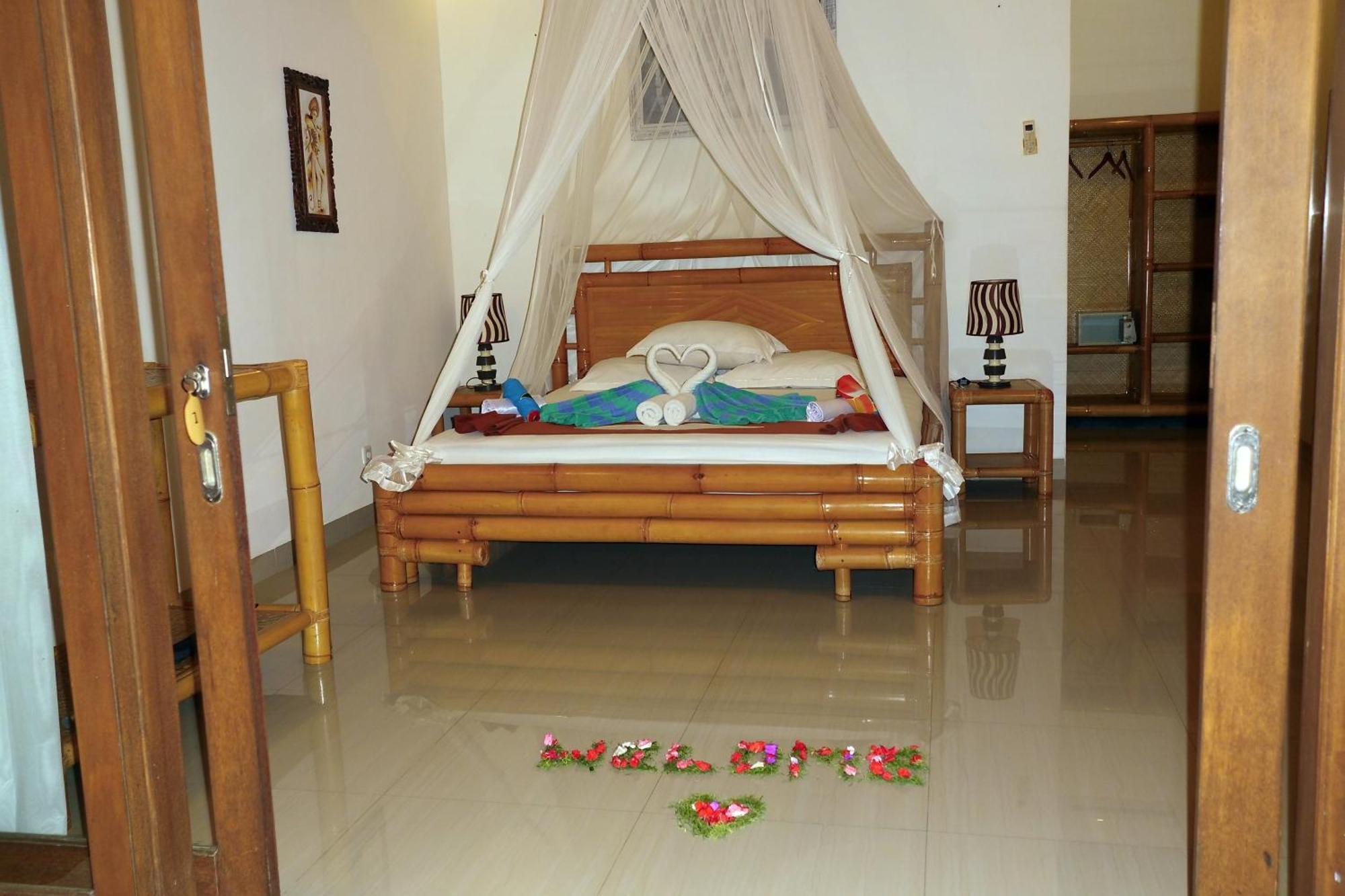 Alam Mimpi Bali Hotel Tejakula Exterior photo